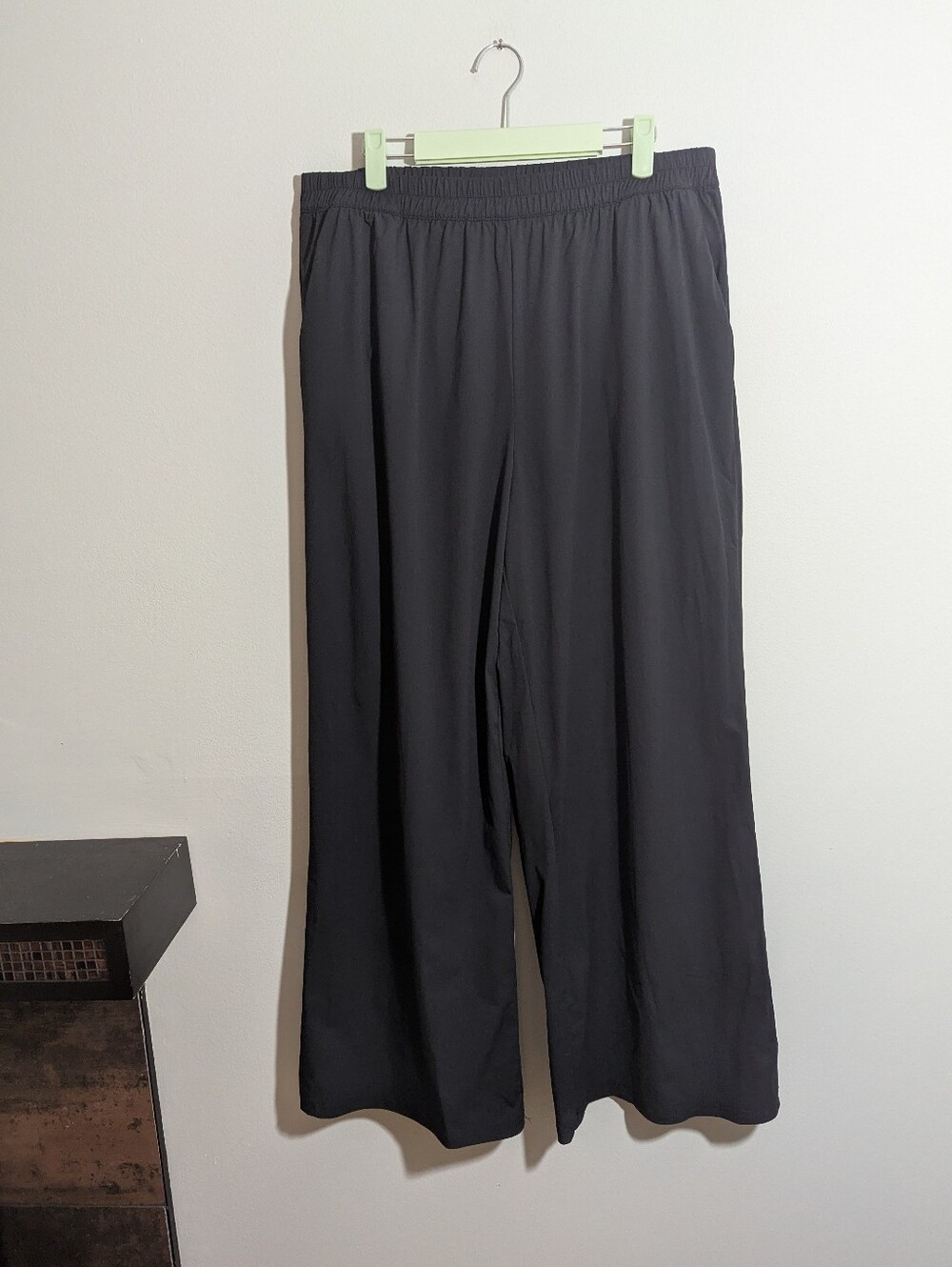 Vively Women's Large Pull On Wide Leg Active Pants Black Loose Casual
